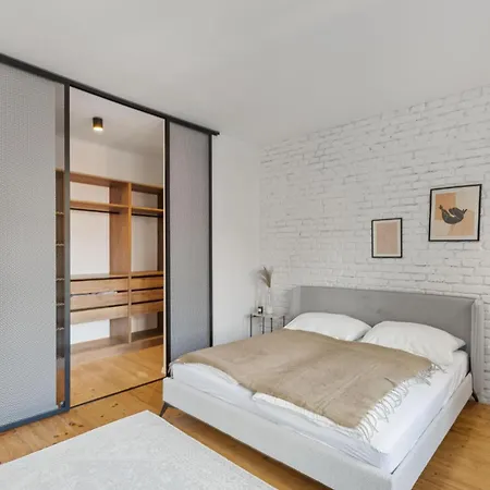 Ah Luxury Old Town Apartman *