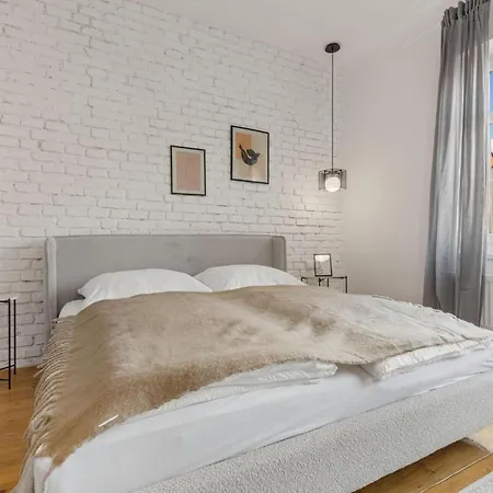 Ah Luxury Old Town Братислава